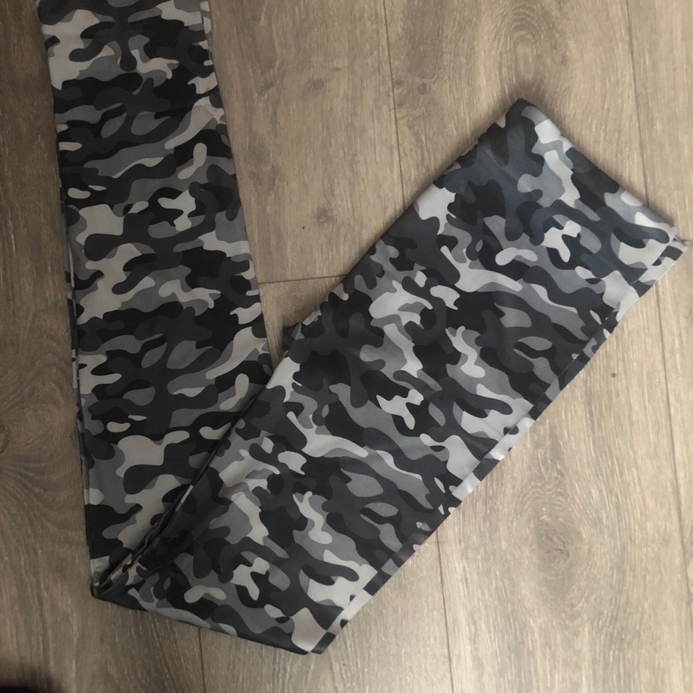 ⭐️BOGO⭐️Camp stretch leggings